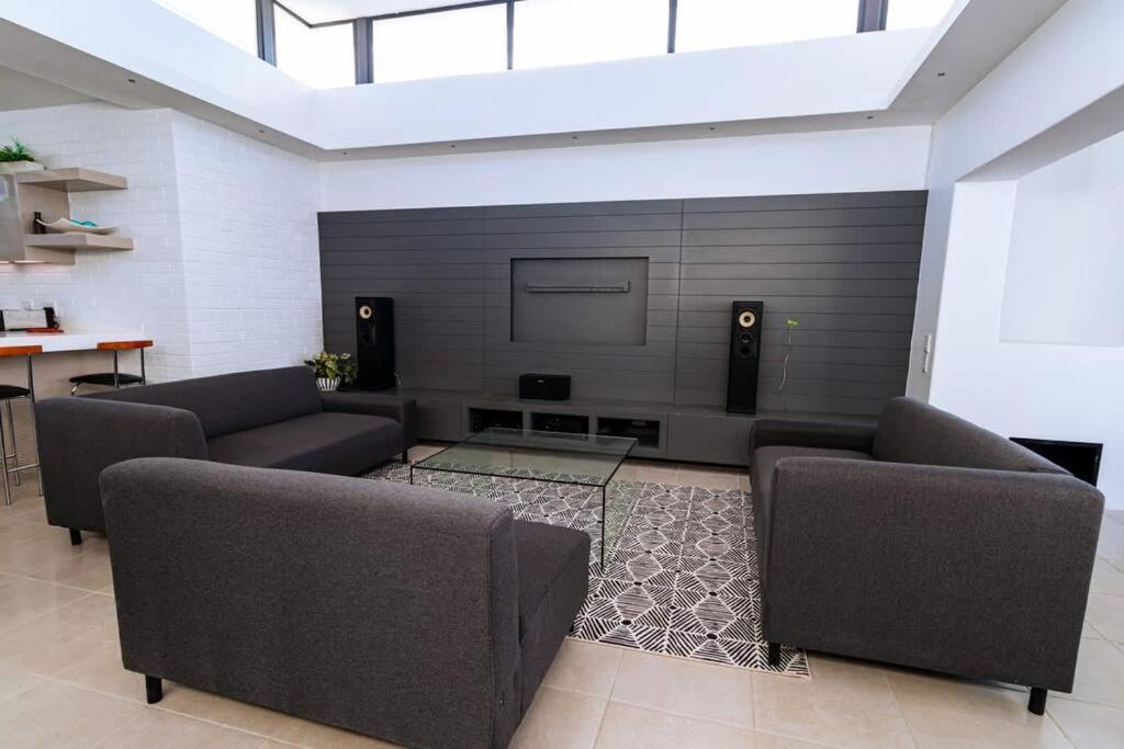 2nd Floor Unit With Aircon, Parking And Pool!