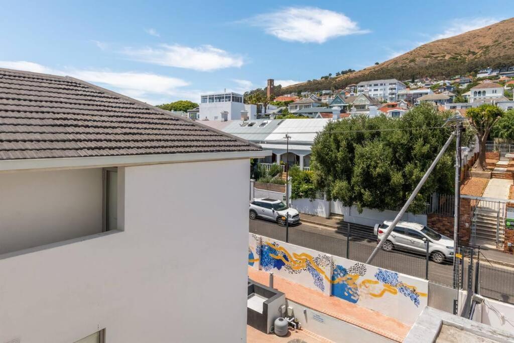 2nd Floor Unit With Aircon, Parking And Pool!